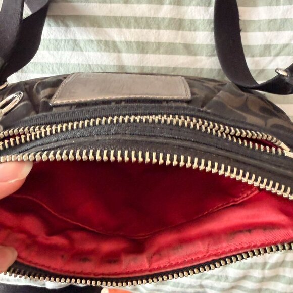 Y 2 K Coach Poppy Black Crossbody D 513 - Picture 8 of 8